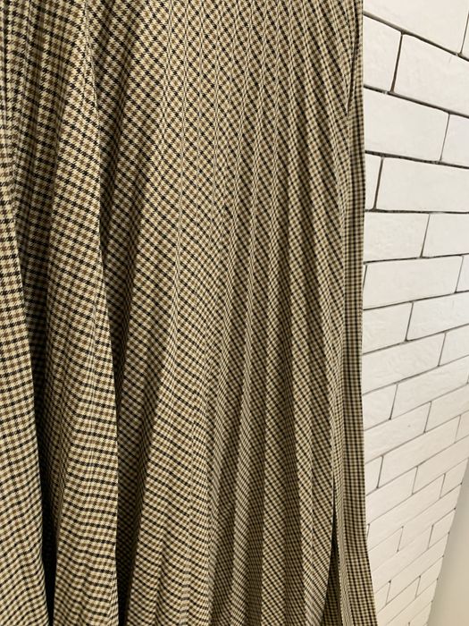 Елегантна спідниця в клітинку