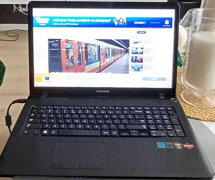 Laptop Samsung NP355E7C 355E zasilaczem