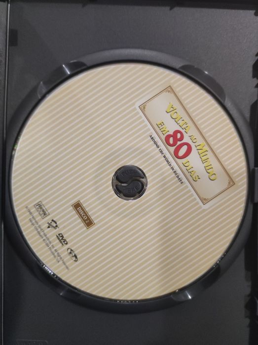 Volta ao Mundo em 80 dias - Com Pierce Brosnan e Eric Idle