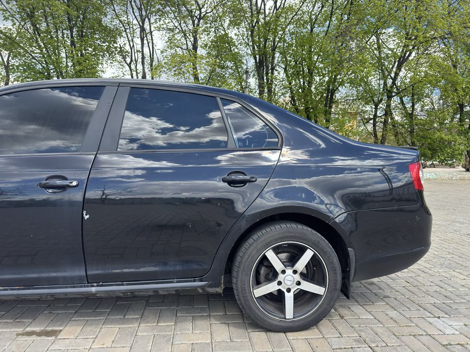 Продам Volkswagen Jetta Mk5 (2007) — 1.9 TDI