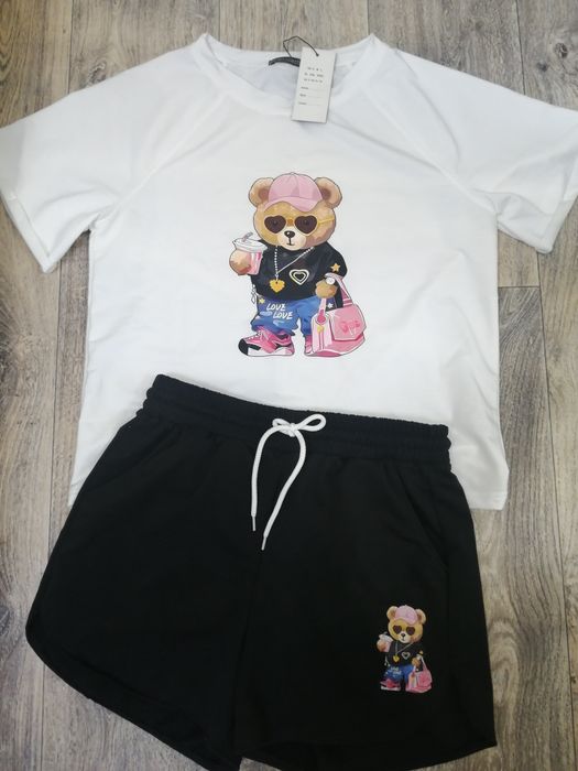 Костюм шорты і футболка жіночий