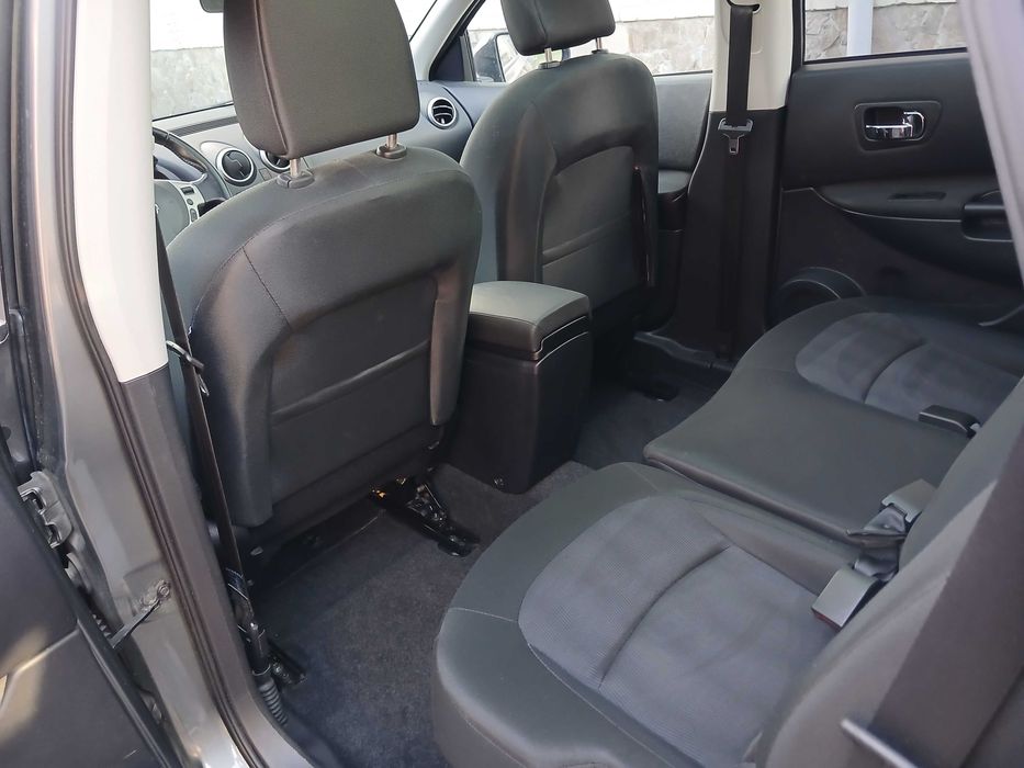 Nissan Qashqai автомобіль