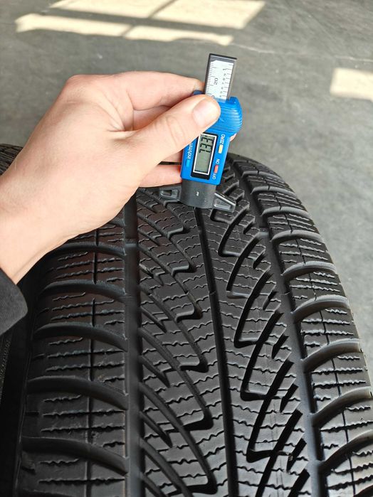 2шт R17 225 55 шини зимові 22р GoodYear Ultragrip8 гарний стан
