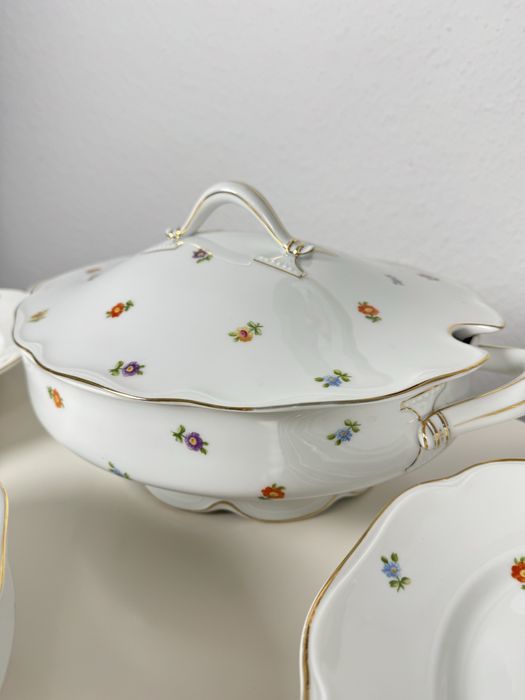 Serwis obiadowy Rosenthal Selb Germany - motyw kwiatowy ze złoceniami