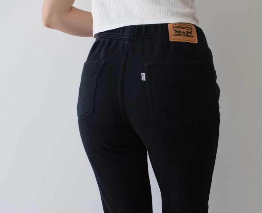 Levi's jogger spodnie dresowe czarne s m r. 158 / 170