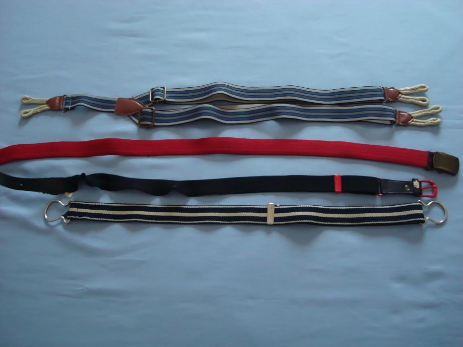 Lote de quatro cintos de criança