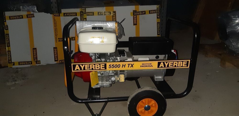 Бензиновый генератор Honda 4,2кВт/380В электростанция с Испании AYERBE