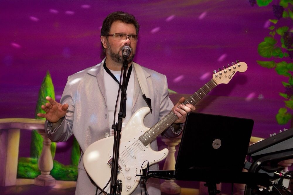 Тамада,Саксофон,музыкант,Ведущий,корпоратив,свадьба,юбилеи,караоке.