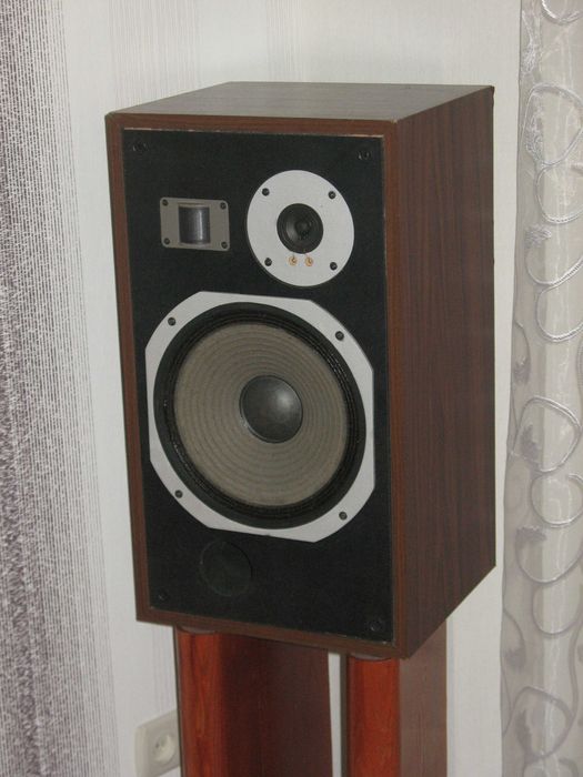 Акустика  Pioneer HPM-40.