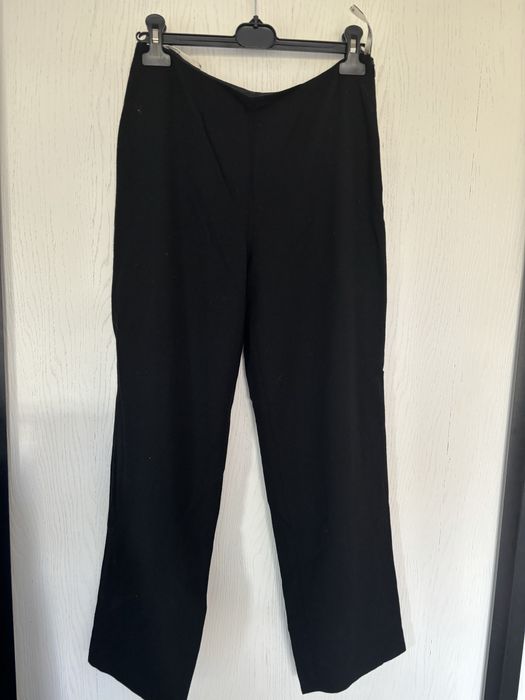 Czarne proste spodnie precis