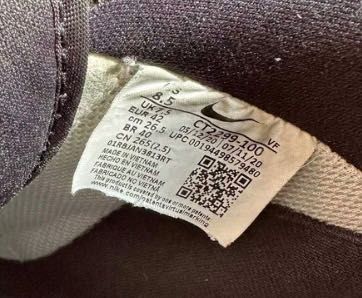 Оригінальні кросівки Nike Air Force 1 Low у відмінному стані.