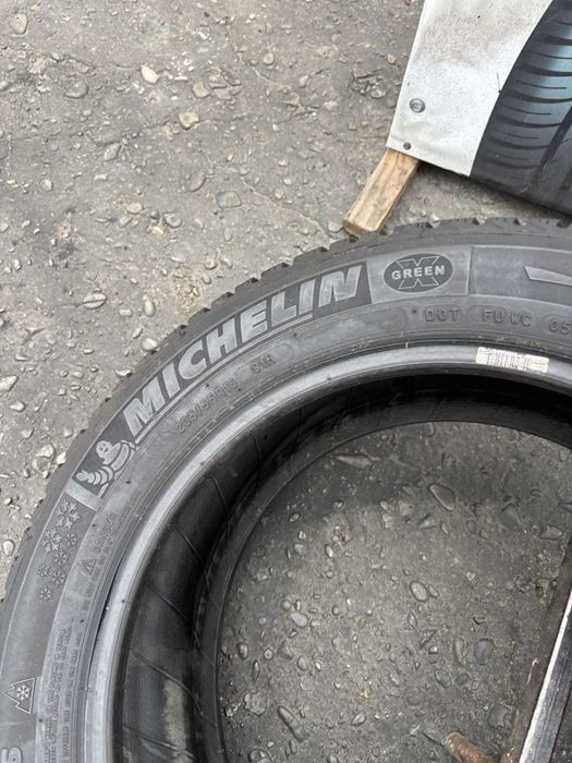 Шини  205/55 R16  Michelin 7,3мм зима