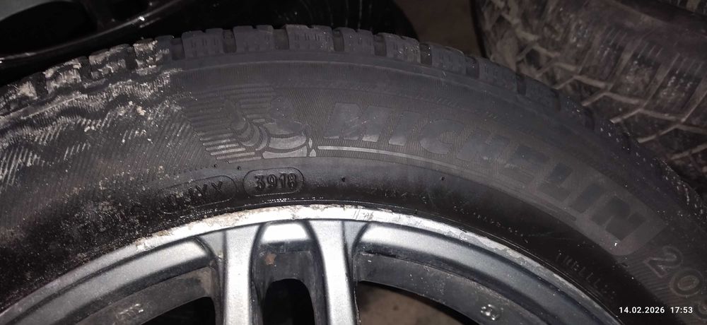 Продам диски с резиной R16