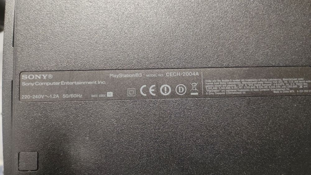 Sprzedam PS3 Slim uszkodzone na części.