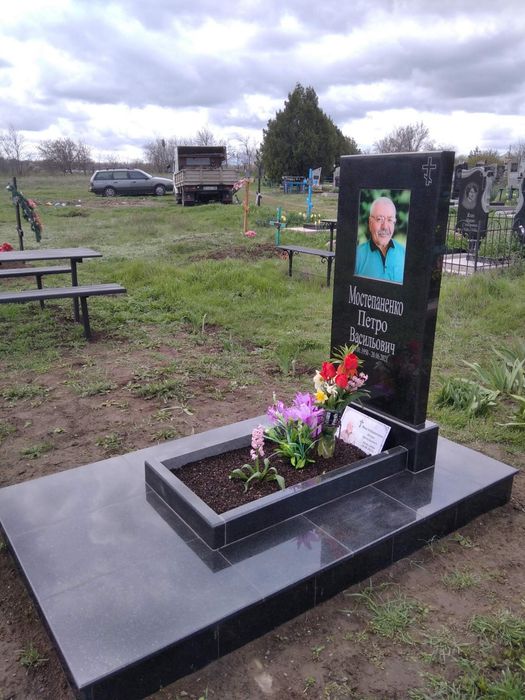 Гранитные памятники любой сложности без предоплат