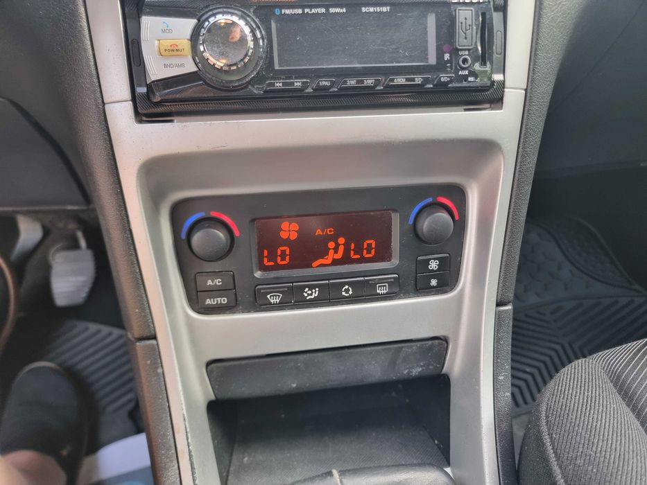 Vendo Peugeot 307 HDi, A/C um automóvel conhecido pelo seu conforto, economia de combustível e fiabilidade.