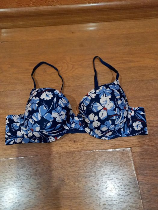 Бюзгалтер жіночий