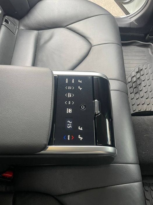 Продам Toyota Camry 70 Hybrid "ОФИЦИАЛ"