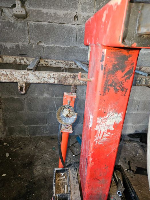 Maquina desmontar pneus