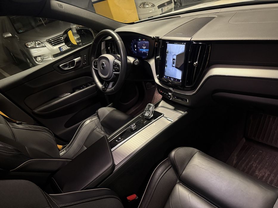 Volvo XC60 Polestar Engineered Hybryda Plug in Harman Panorama