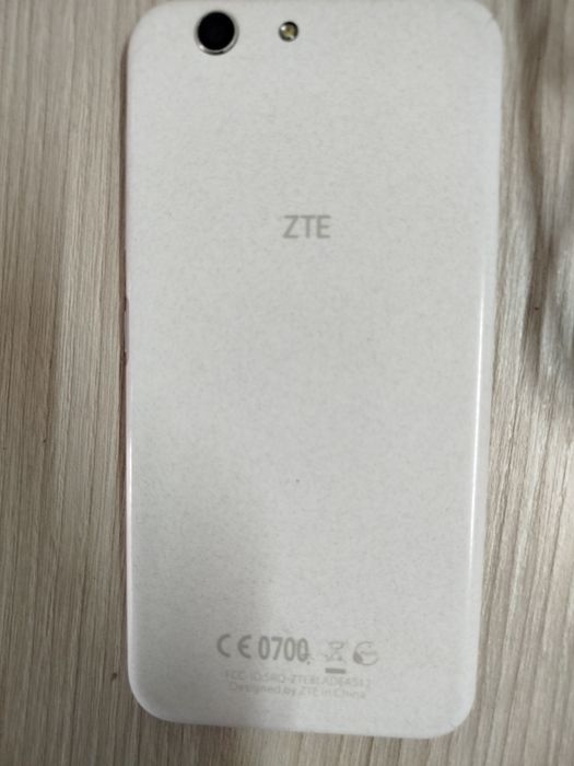 Telemóvel ZTE de 2 cartões
