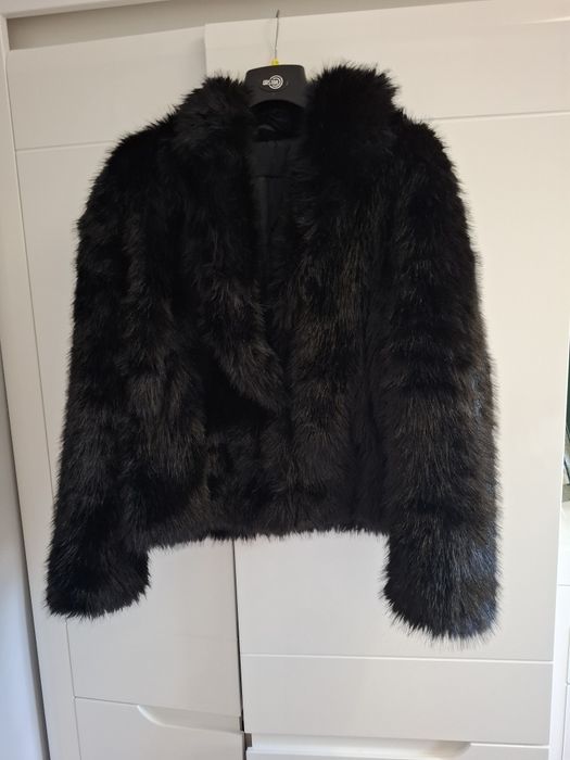 Czarne futerko rozmiar S