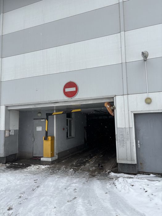 Оренда паркомісця ТРЦ Комод, метро Лівобережна