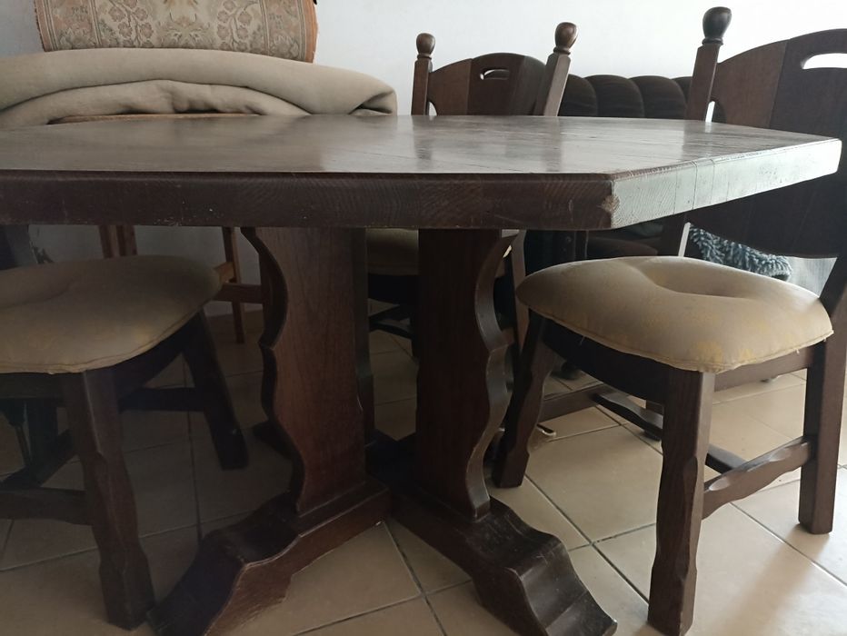Mesa com 4 cadeiras