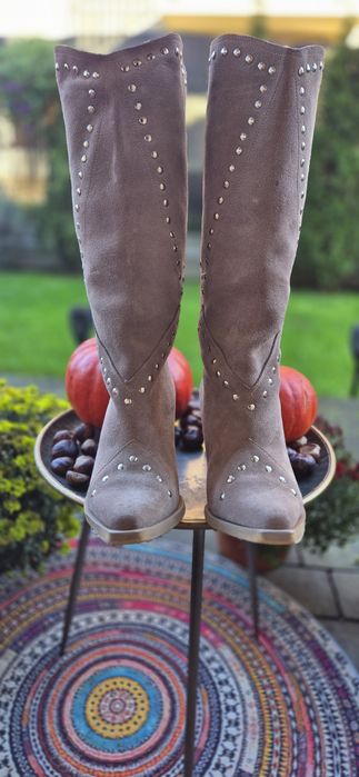 Buty kowbojki zamszowe Beyco ręcznie szyte