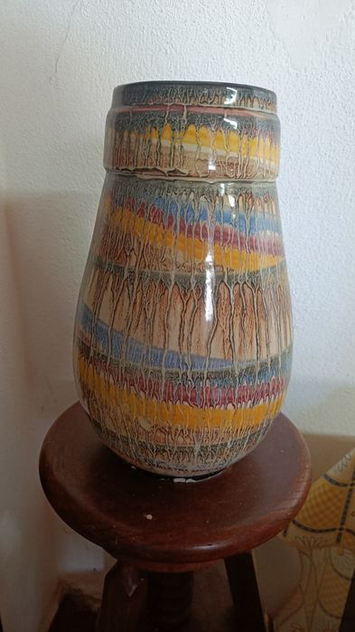 Vaso interior, peça única feita à mão