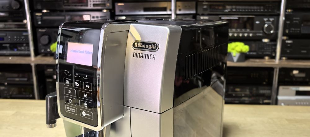 Кавова машина Delonghi Dinamica