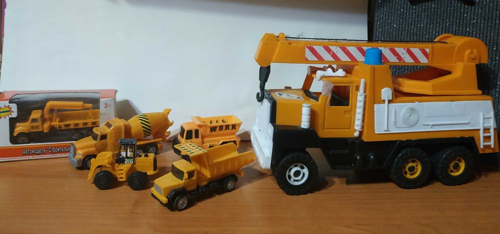 Строительные машинки -игрушки