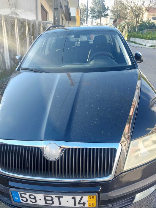 Skoda Otavia 1900cc modelo Ambient de 2006 com 490 000 kms