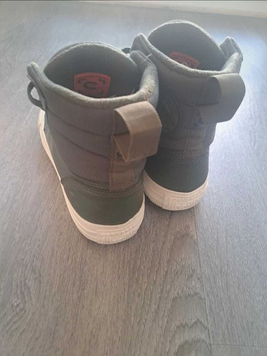 Converse AllStars verde caqui impermeável