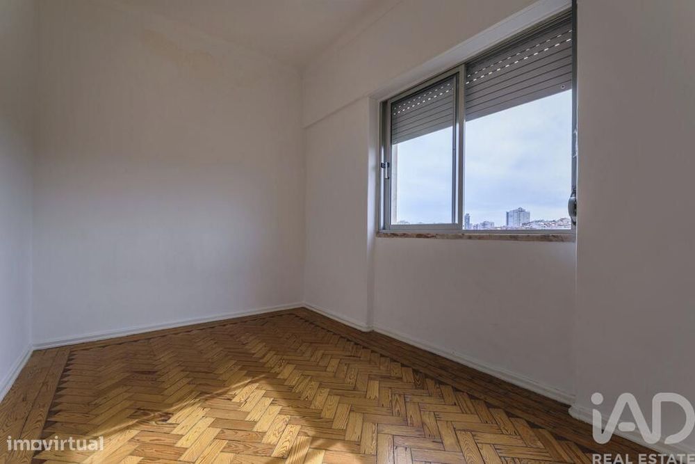 Apartamento T4 em Beato de 86 m2