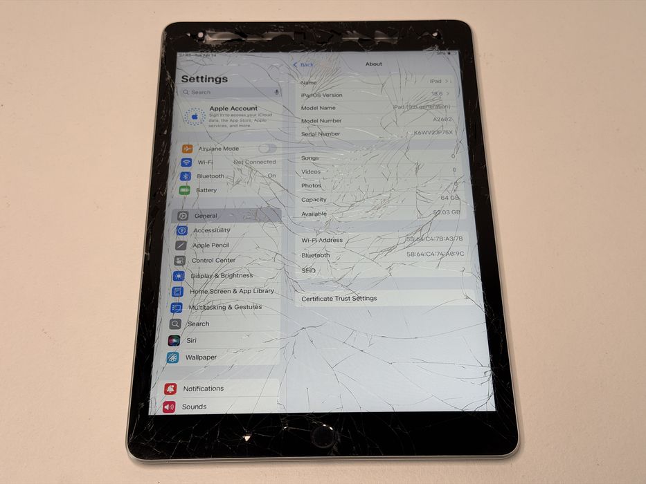 iPad 9. gen. (A2602) - 64GB - zbity - faktura VAT 23%