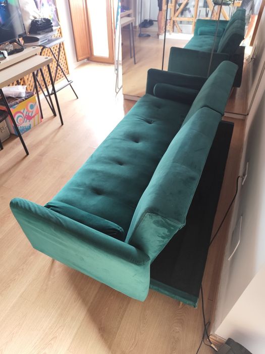 Sofá-cama elegante em verde – conforto e estilo no mesmo móvel