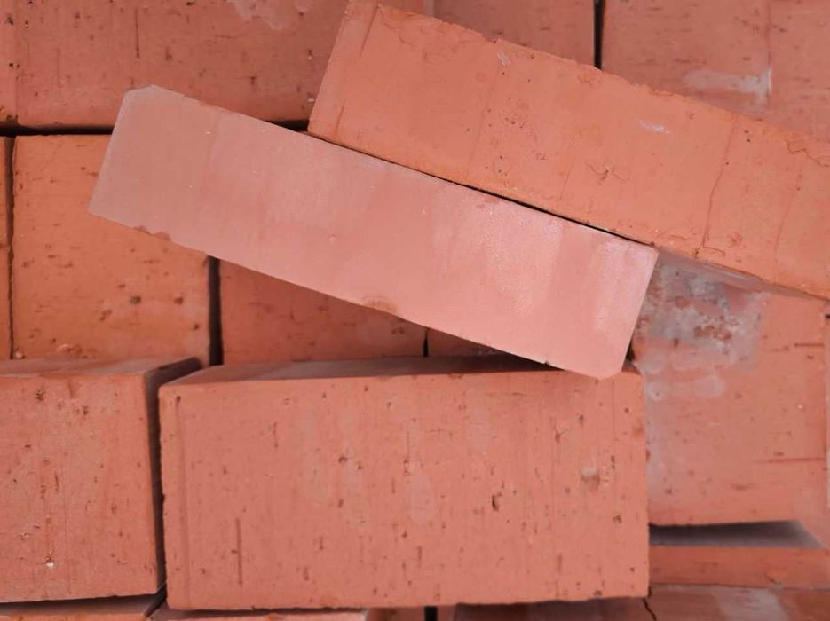 Cegła pełna 250x120x65mm kl.20 budowlana dekoracyjna ceramiczna