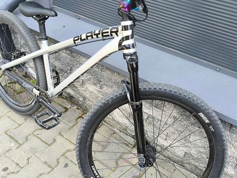 Dartmoor Two6Player Evo 2025 у кольорі Glossy Dark Chrome.