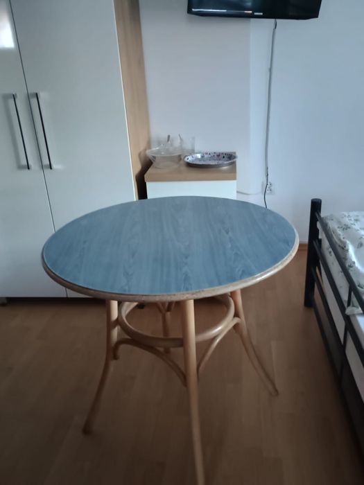 Stolik, średnica 80cm x wys.75cm