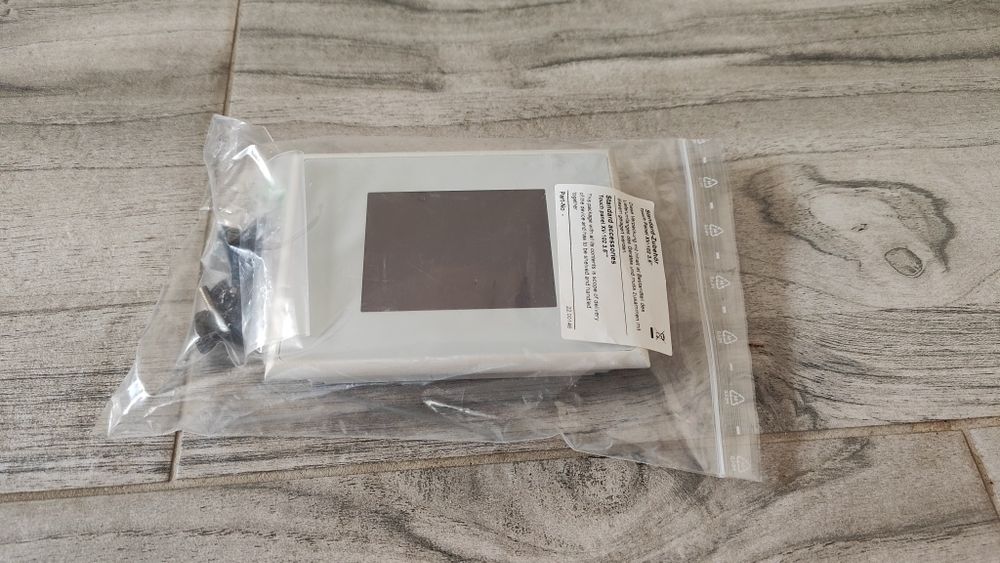 Panel HMI Eaton XV-102-A0-35TQRB-1E4 3.5" NOWY