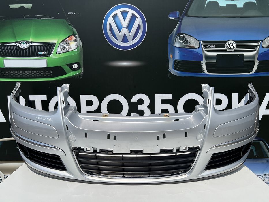 Бампер передній Гольф 5 Універсал бампер передний Golf 5 LA7W