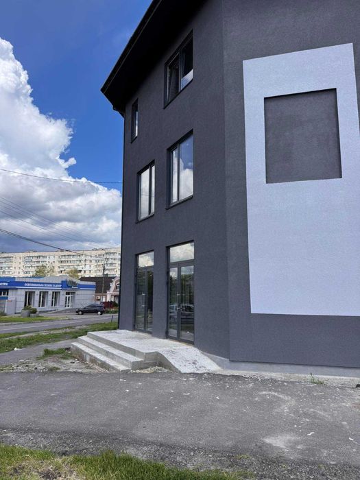 Комерційне приміщення в хорошій локації