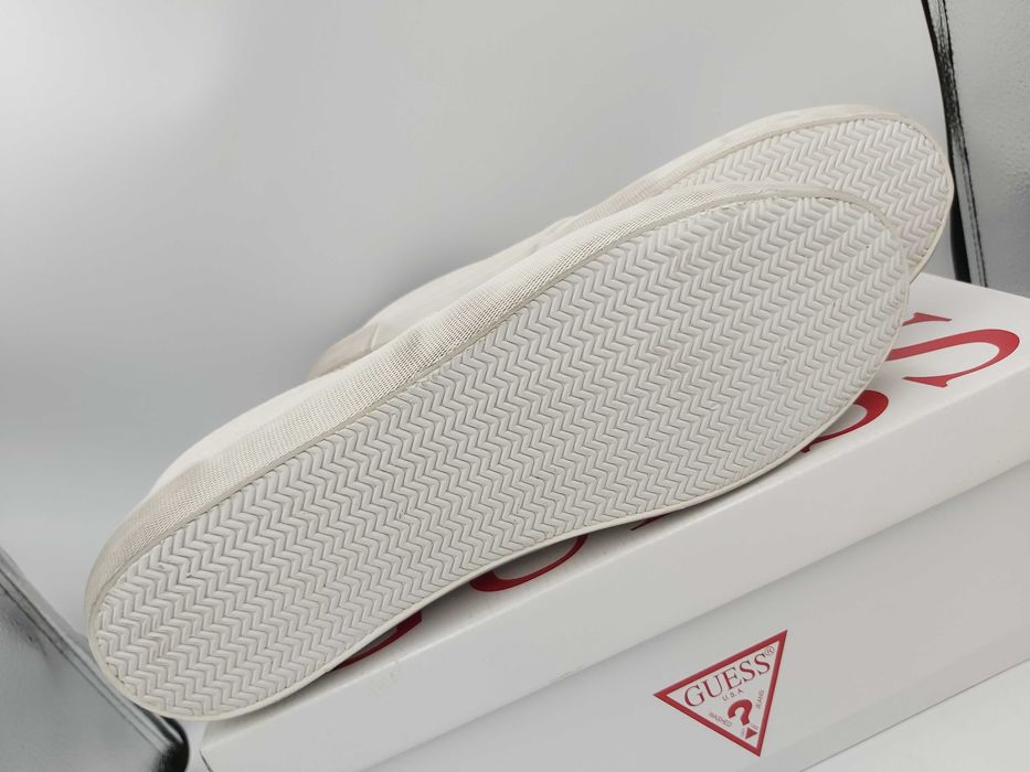 NOWE sneakersy GUESS zamsz białe trampki rozmiar 44