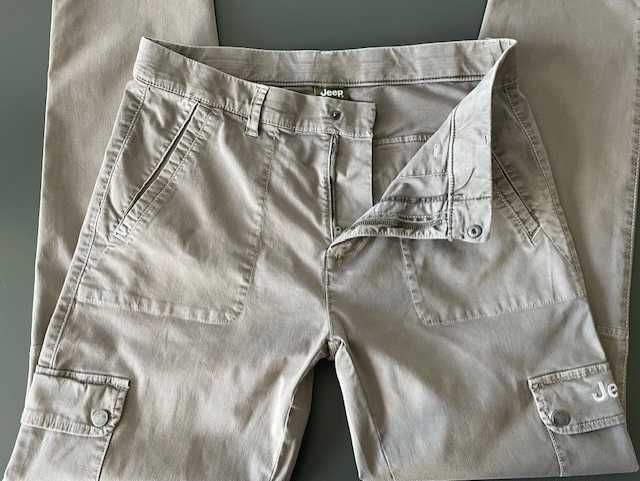 calças Jeep tamanho 42