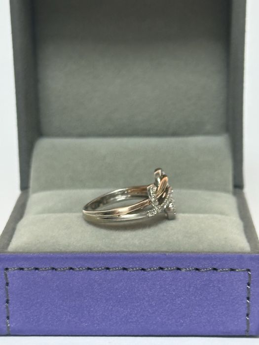 Золотое кольцо с бриллиантами 17,5р