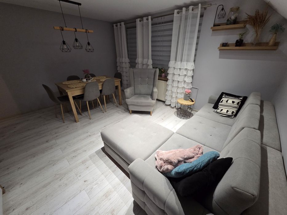 Salon, meble, stół, krzesła, narożnik, sofa, kanapa - MEBLE SALON