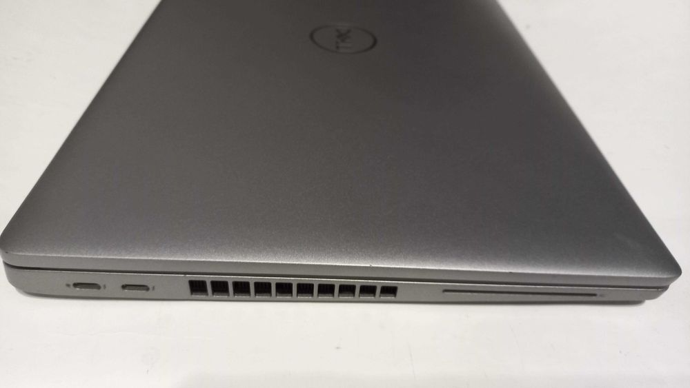 Dell Latitude 5520/i5-1145G7/FHD IPS/8Gb DDR4/256Gb nvme/Iris XE/акб 83%