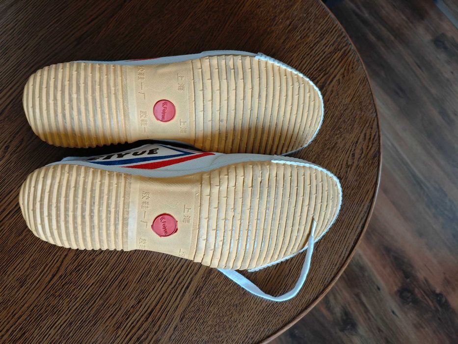 Buty do azjatyckich sztuk walki rozmiar 43.