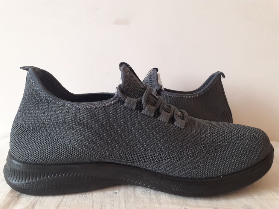 Абсолютно НОВЫЕ Легкие Мужские Кроссовки - Весна / Лето